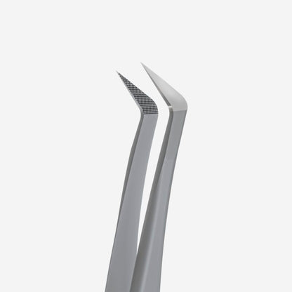 Pinça profissional para pestanas nano-entalhadas EXPERT 44 TIPO 12 (em forma de L, 65′)